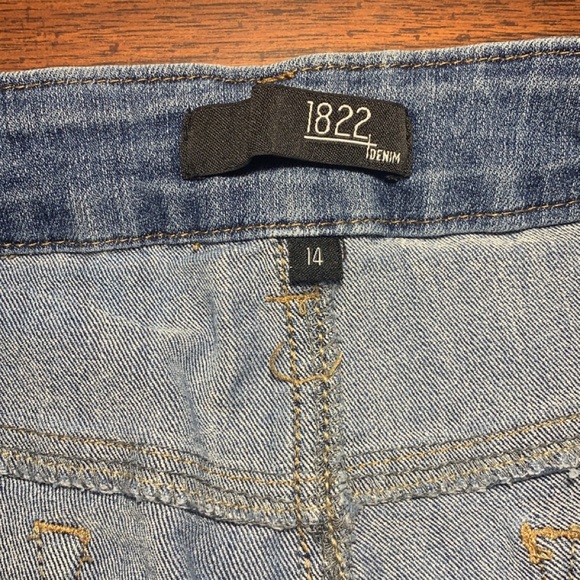 1822 Light Blue Denim Shorts SZ 14 - Picture 3 of 7